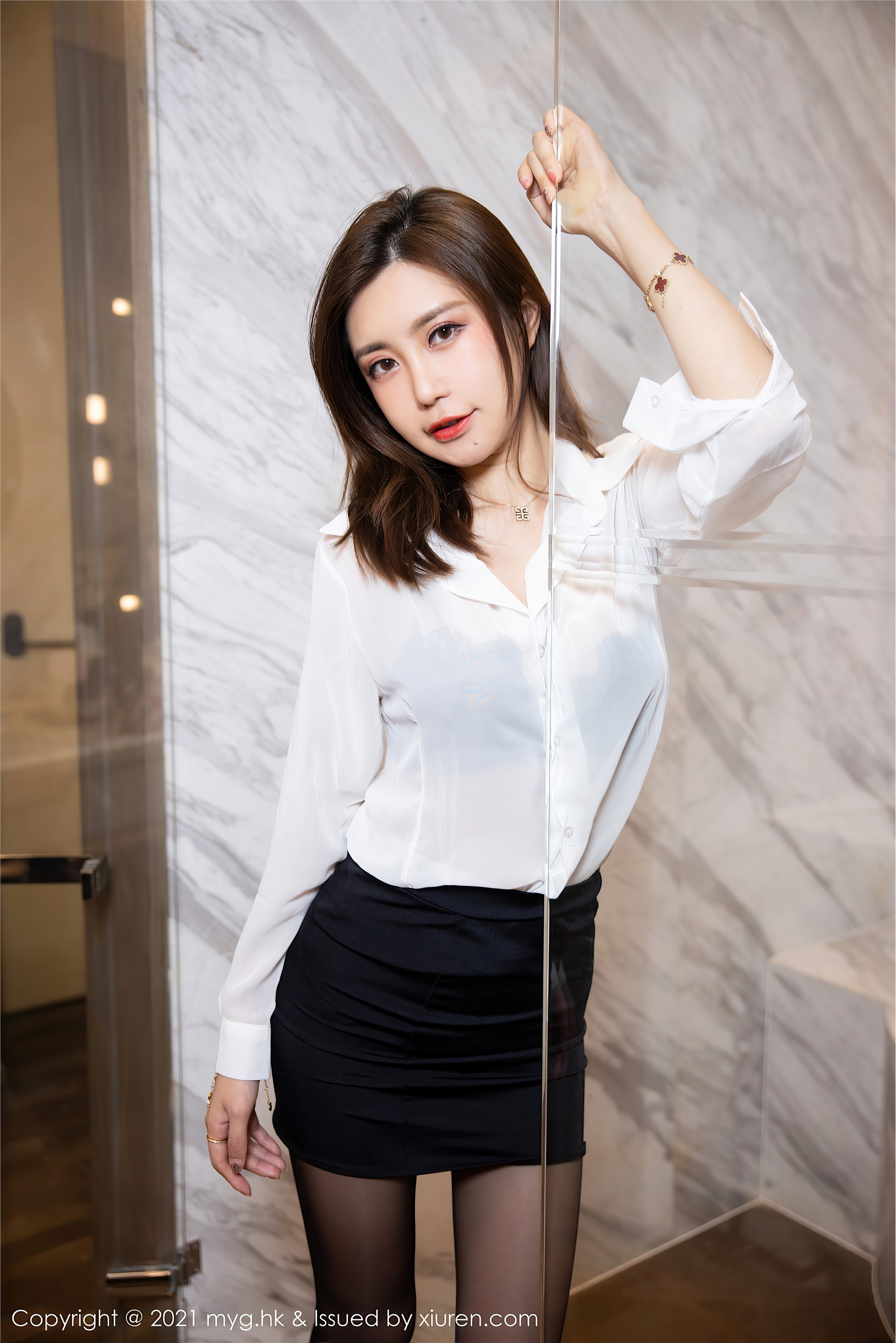 MyGirl美媛馆 2021.08.17 VOL.575 绮里嘉Carina